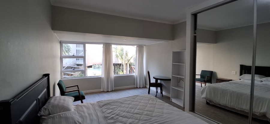 7 Bedroom Property for Sale in Bonza Bay Eastern Cape